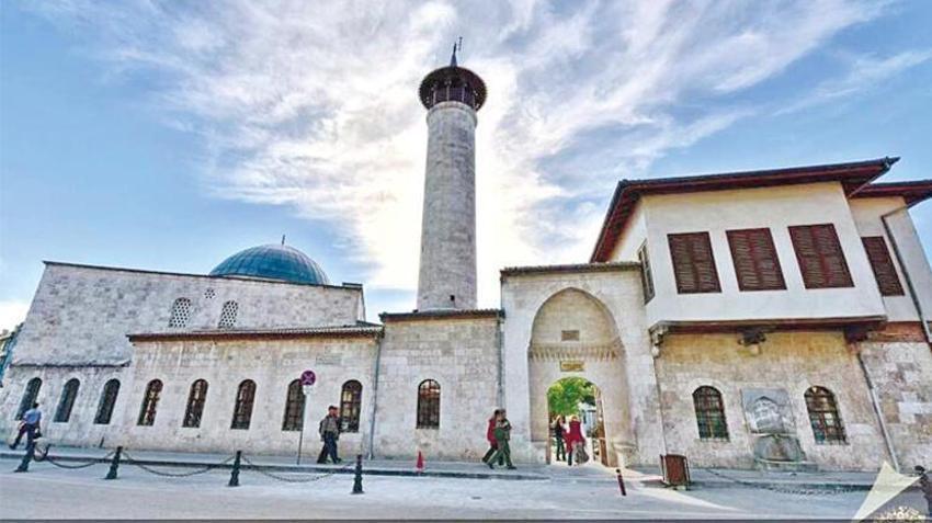 Deprem en önemli tarihi sit alanlarını da vurdu! Tarihi yer yok oldu