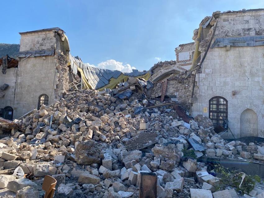 Deprem en önemli tarihi sit alanlarını da vurdu! Tarihi yer yok oldu