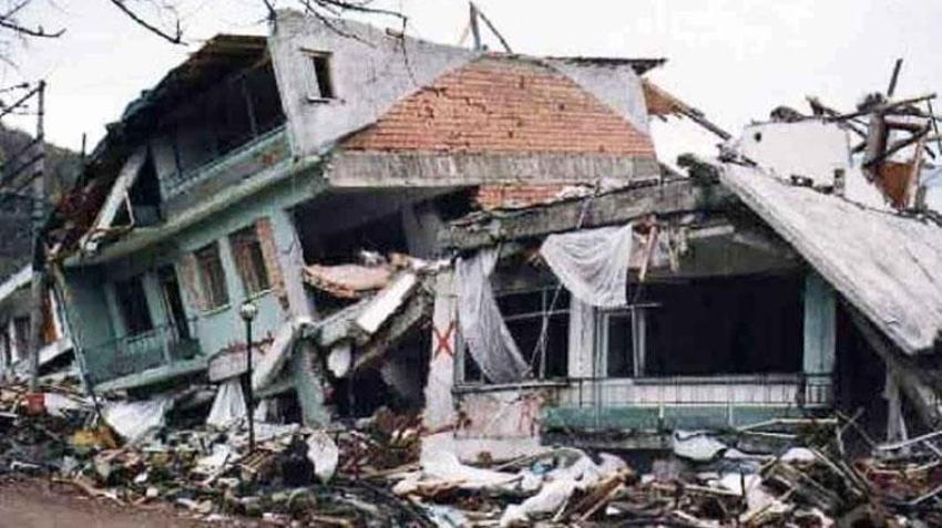 Düzce depreminde kaç kişi öldü? Düzce depreminde yıkılan bina sayısı kaç, 1999 düzce depremi saat kaçta oldu, ne kadar sürdü, büyüklüğü ve şiddetti ne?
