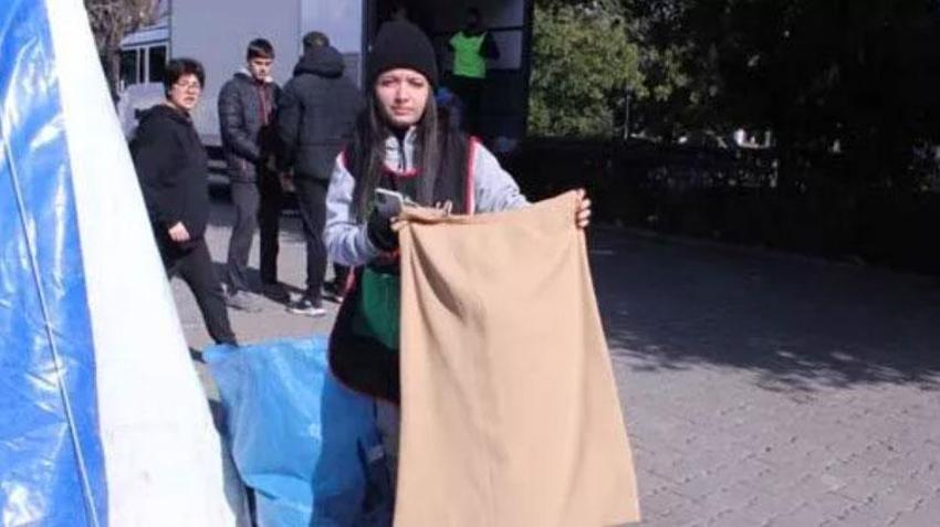 Depremzedelere yollanan bazı eşyalar çileden çıkardı! 'Takma kirpik yollayan var'