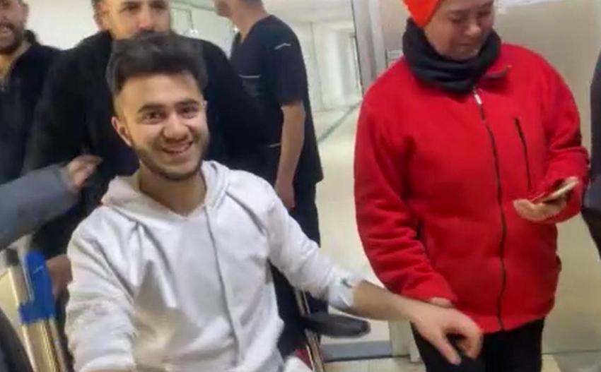 17 yaşındaki Adnan enkaz altındaki 94 saati anlattı: Onların sesi bana geliyor benimkisi gitmiyordu