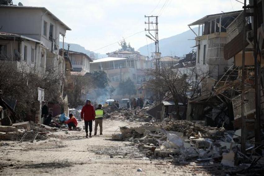 18 bin nüfuslu mahallede sağlam bina kalmadı