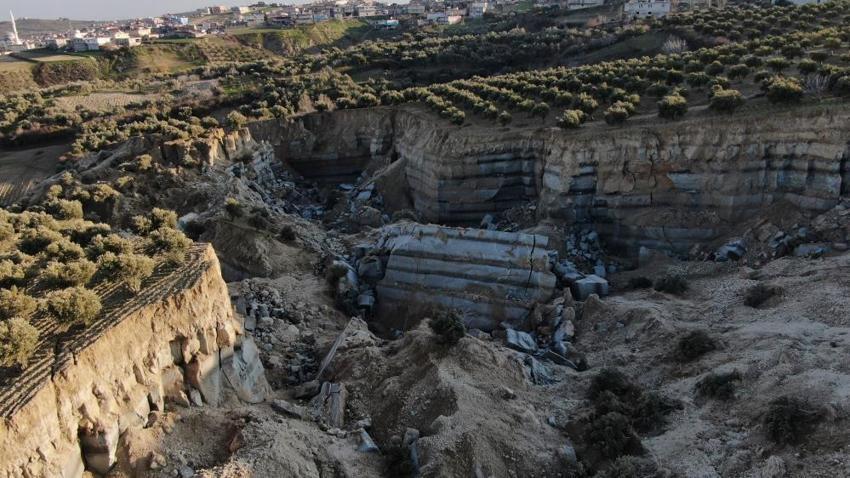 Hatay’da deprem sonrası dehşete düşüren görüntü