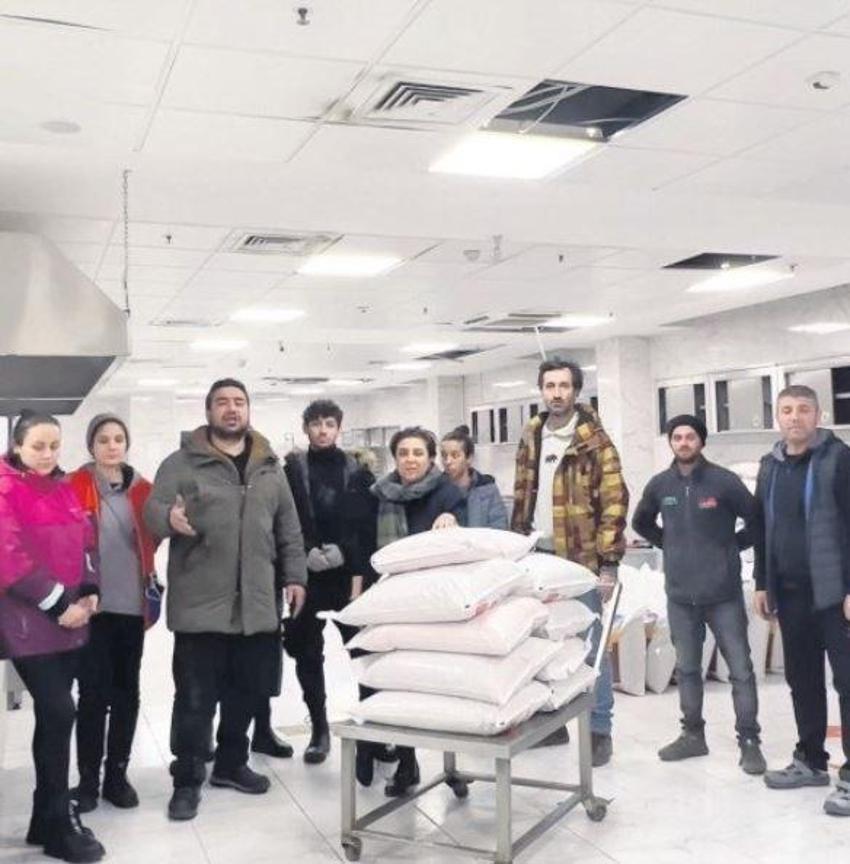 Ünlü şefler, ekipleriyle deprem bölgesine koştu