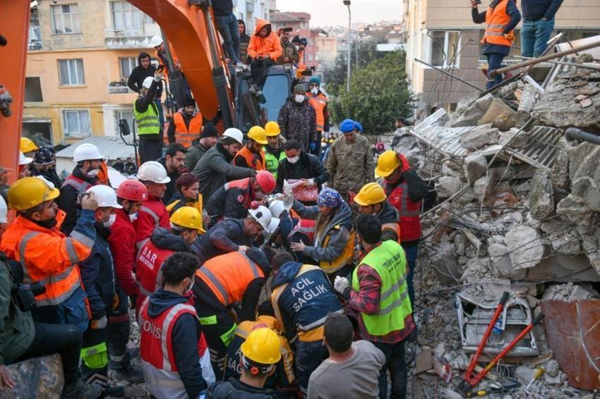 Büyük İstanbul depremi ne zaman bekleniyor, fay hattı nelerden geçiyor? Büyük İstanbul depremi kaç şiddetinde olacak, hangi ilçeleri etkileyecek, kaç saniye sürecek? 