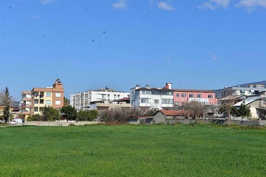 Depremin ortasındaki bu ilçedeki tek bina bile yıkılmadı