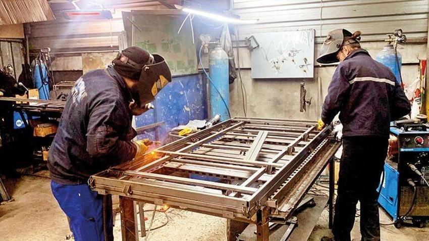 Milli mücadele ruhu ayakta! Depremzedelere destek yağıyor