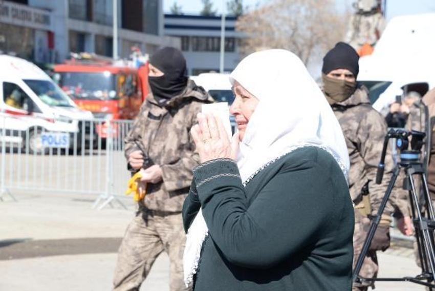 Duygulandıran buluşma! 'Polise sırtını kırarım dedim, bir şey olmaz sen benim annemsin dedi’