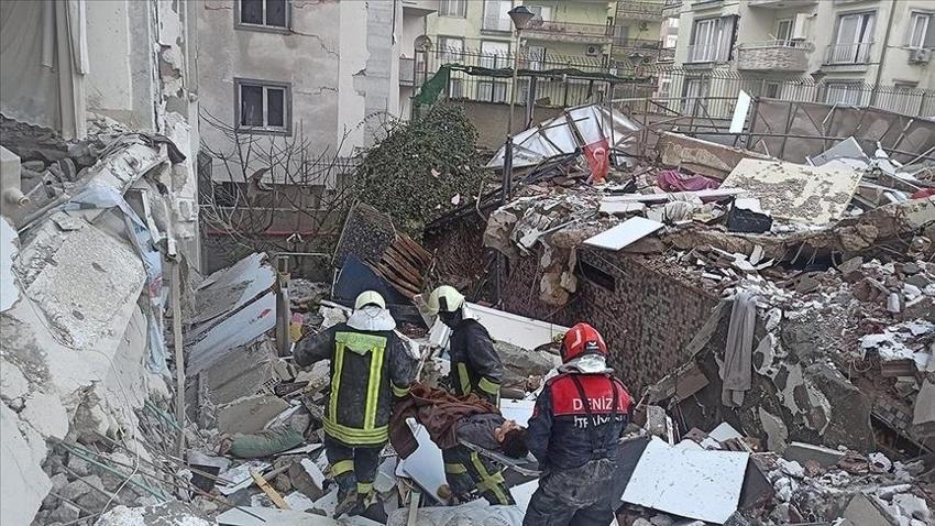 Depremzedeye yakıt desteği yardımı verilecek! Kendi aracıyla ayrılana yakıt desteği nasıl alınır?