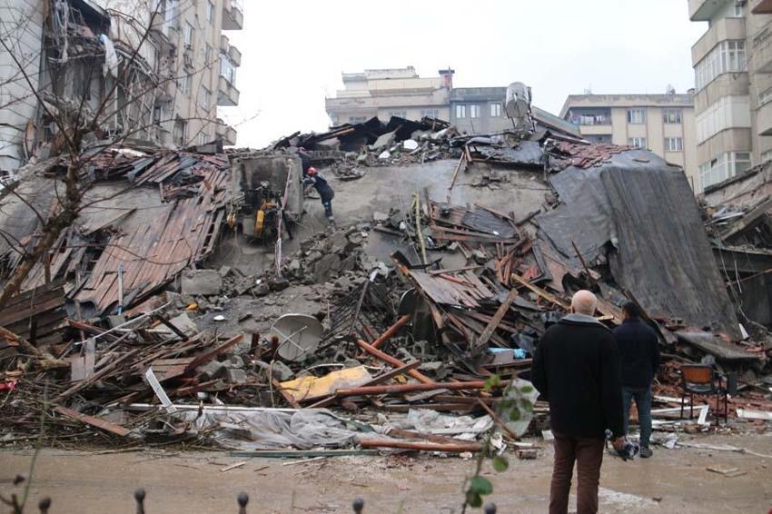 Can kaybı kaç oldu? Depremde ölenlerin sayısı kaç oldu, can kaybı kaça yükseldi? Deprem can kaybı son durum 13 Şubat!