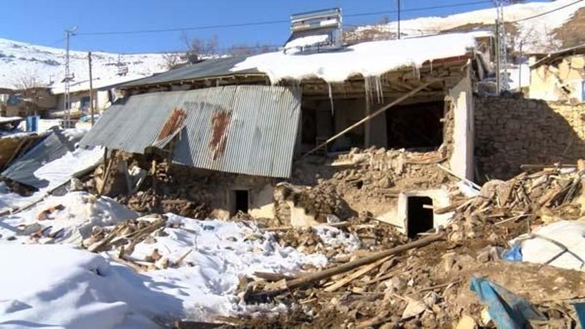Bir köy neredeyse yok oldu! 130 evden yalnızca 10 tanesi sağlam kaldı