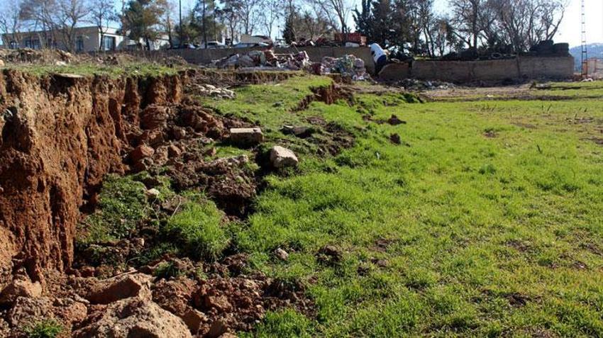 Gaziantep’te fay hattı geçtiği yeri savaş alanına çevirdi
