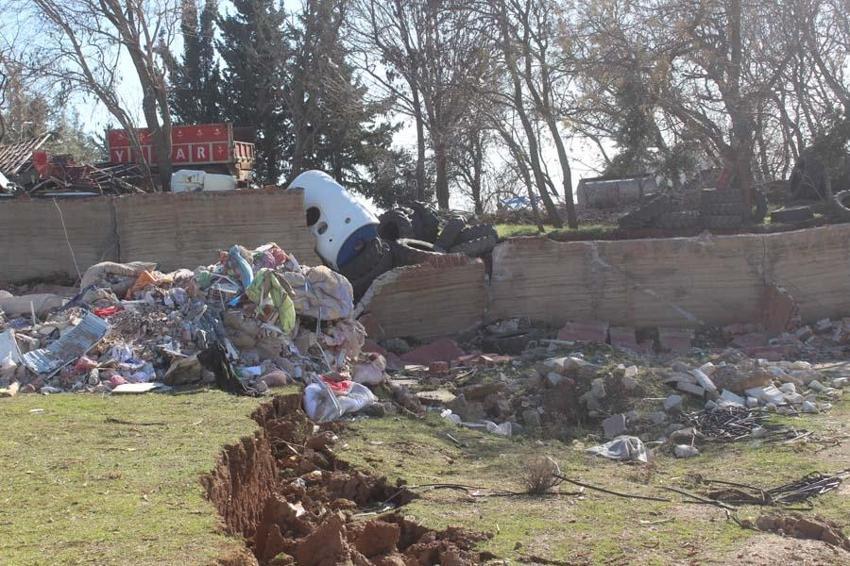 Gaziantep’te fay hattı geçtiği yeri savaş alanına çevirdi