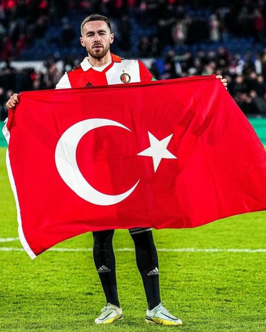 Kimse fark etmemişti! Sneijder canlı yayında açıkladı: Ajax Türk bayraklı pazubandı takmadı