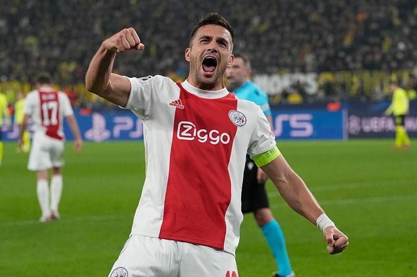 Kimse fark etmemişti! Sneijder canlı yayında açıkladı: Ajax Türk bayraklı pazubandı takmadı