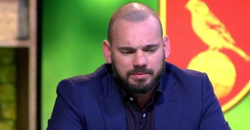 Kimse fark etmemişti! Sneijder canlı yayında açıkladı: Ajax Türk bayraklı pazubandı takmadı