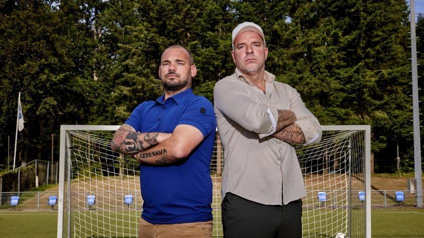 Kimse fark etmemişti! Sneijder canlı yayında açıkladı: Ajax Türk bayraklı pazubandı takmadı
