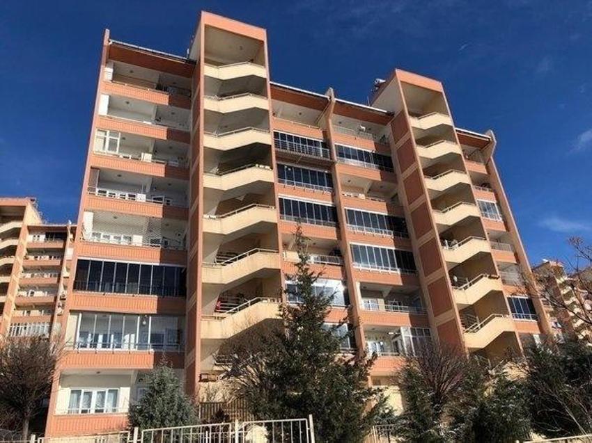 TOKİ binaları neden yıkılmadı? TOKİ binalarında raylı sistem var mı?