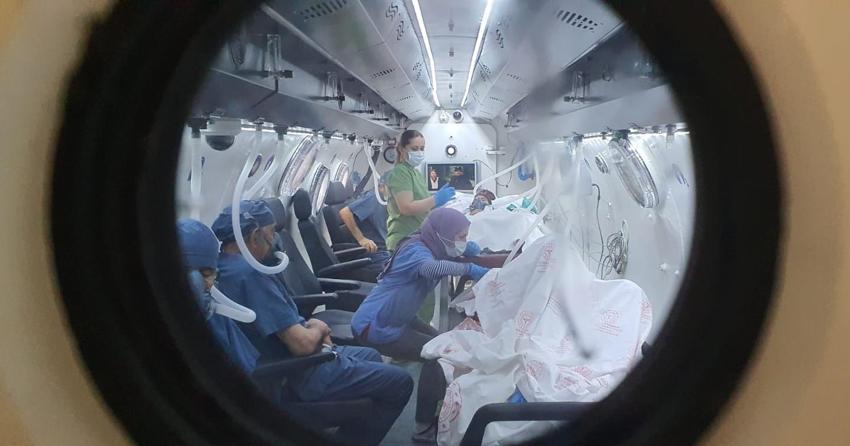 Depremzede doktordan alkışlanacak hareket: 'İki çocuğumuzun bacaklarını kesilmekten kurtardık'