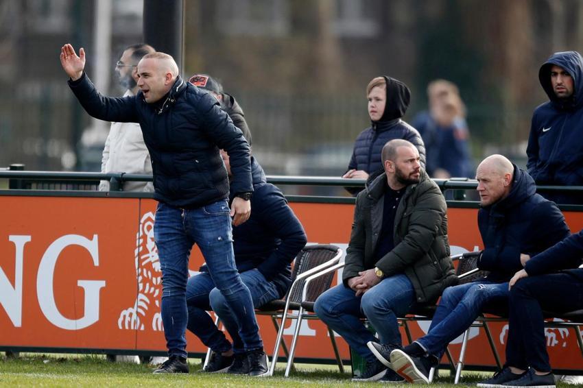 Sneijder ve Burak depremzedeler için kolları sıvadı Ajax açıklama yaptı: Bizi yanlış anladınız