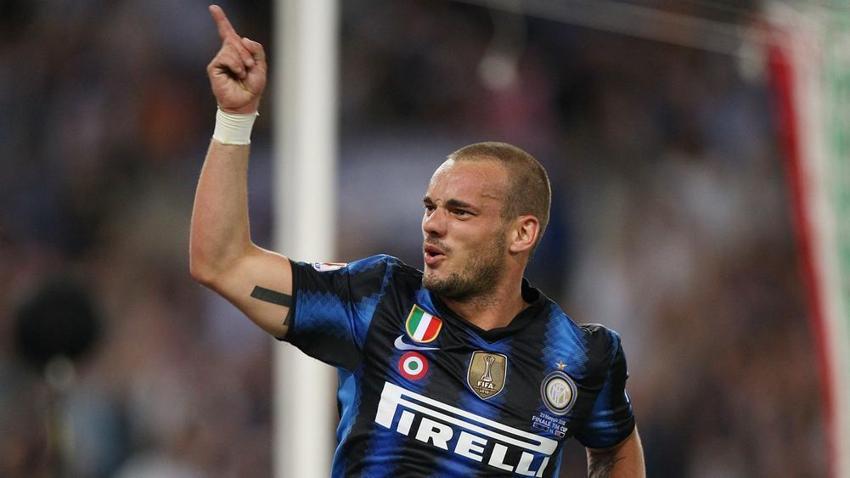 Sneijder ve Burak depremzedeler için kolları sıvadı Ajax açıklama yaptı: Bizi yanlış anladınız