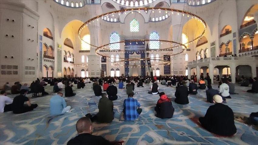 17 Şubat Cuma namazı saat kaçta? Miraç kandili günü il il Cuma namazı vakitleri