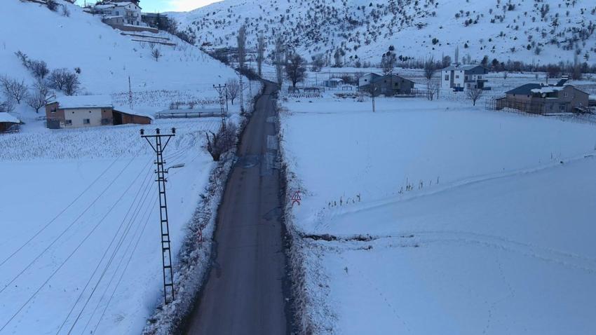 Deprem sonrası ortaya çıktı! Köyde tarlalar 3 metre yükseldi