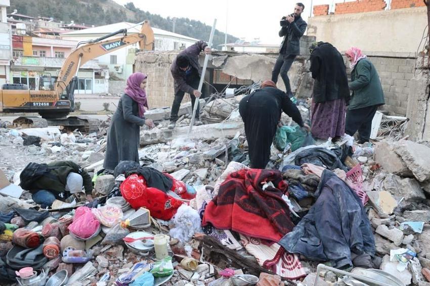 İç savaştan kaçtılar depreme yakalandılar