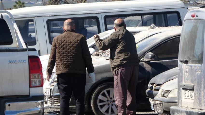Enkaz altında kalan binlerce araç için harekete geçildi!