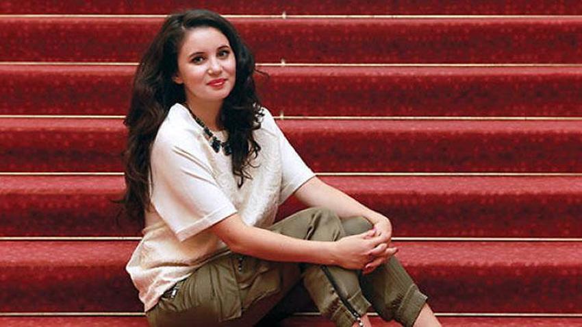 Karsu kimdir? Depremde 10 akrabasını kaybeden Karsu kaç yaşında, nereli? Karsu isminin anlamı nedir, Hatay’da köyün adı mı? 