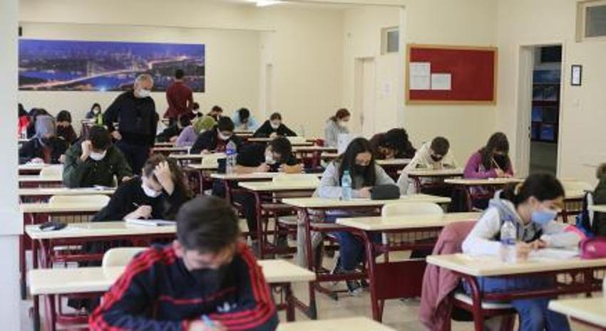 Bayram tatili ve ara tatil birleşti mi? Nisan ara tatili olacak mı, ara tatil bayramla birleşecek mi 2023? Ara tatil iptal mi edildi 2023? 