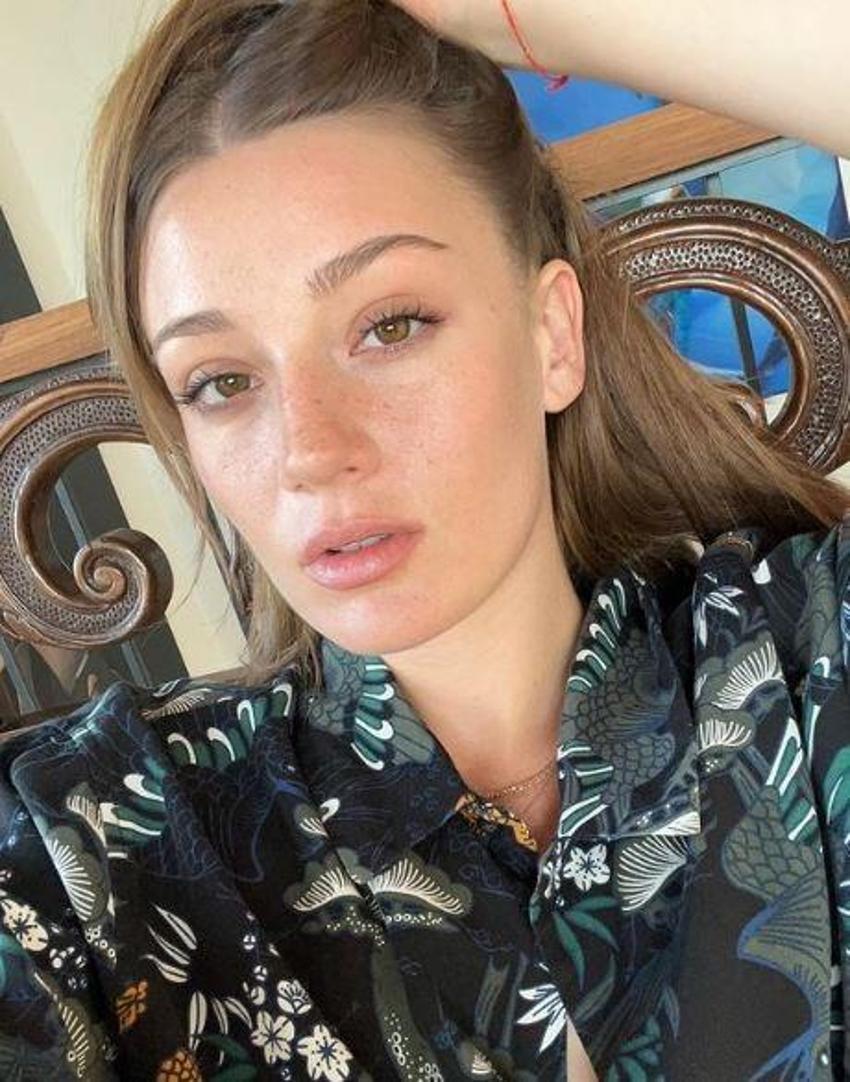 Gizem Karaca isyan etti: Normalleşme ayağına bu kadar saçma hikâyeler paylaşamazsınız!