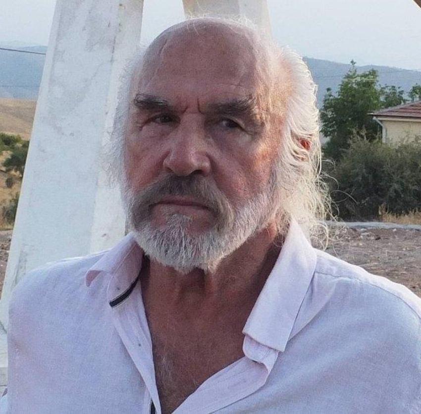 Ünlü isimler yakınlarının acısıyla sarsıldı!