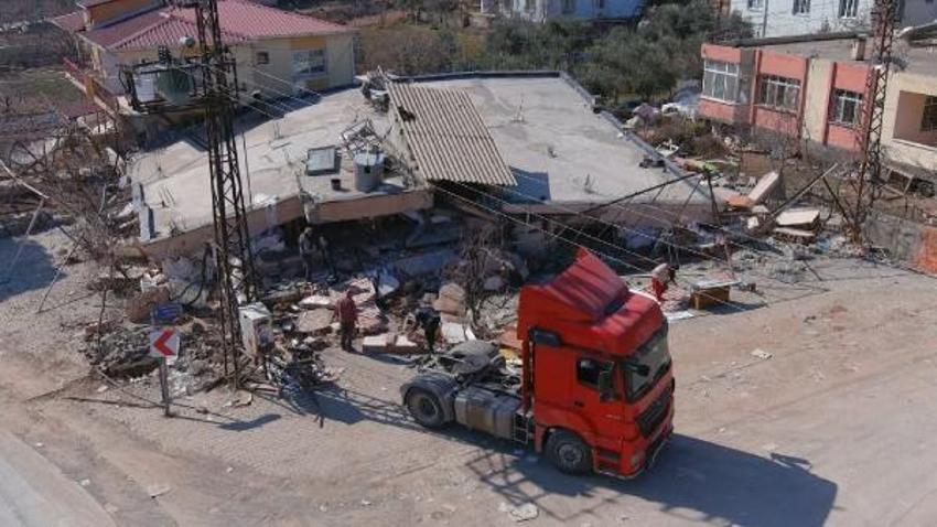 Canları pahasına enkaza giriyorlar! 'Mal da canın yongası'