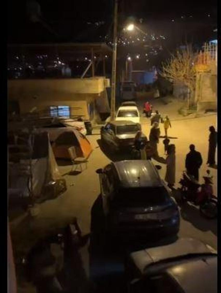 Hatay'da 3 dakika arayla iki deprem! Bölgeden ilk görüntüler 