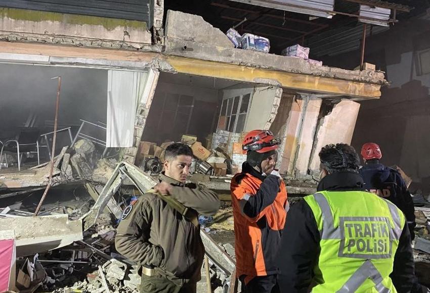 Hatay'da art arda 2 deprem! 