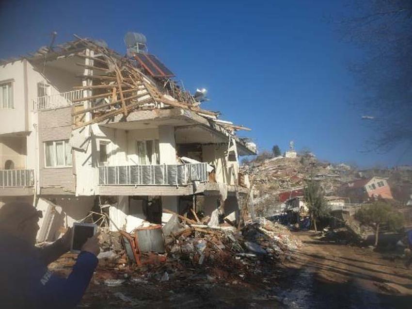 Uzmanlardan depremin ardından 'yapılaşma' uyarısı