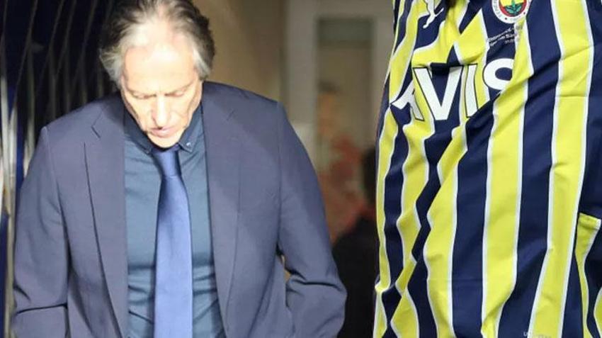 3 yıldızdan Jorge Jesus'a rest: Bizi kadroda düşünmüyorsan hemen yollarımızı ayıralım