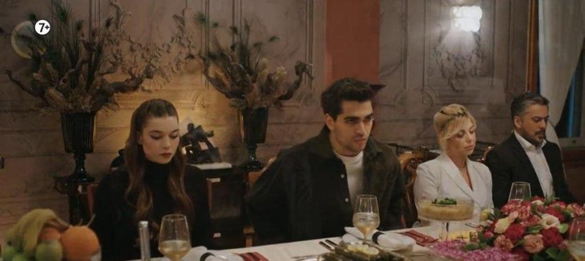 Afra Saraçoğlu imaj değiştirdi! Yalı Çapkını yeni bölümde Seyran'ı görenler şaşıracak