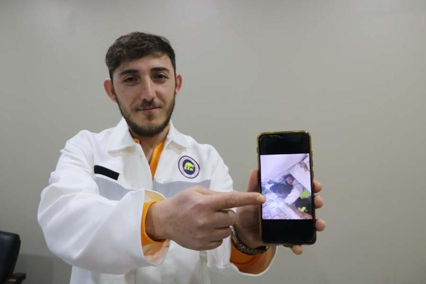 'Boşaltın artçı sarsıntı oluyor' uyarılarına rağmen enkaz altında kalıp gelin ve kaynanayı kurtardılar