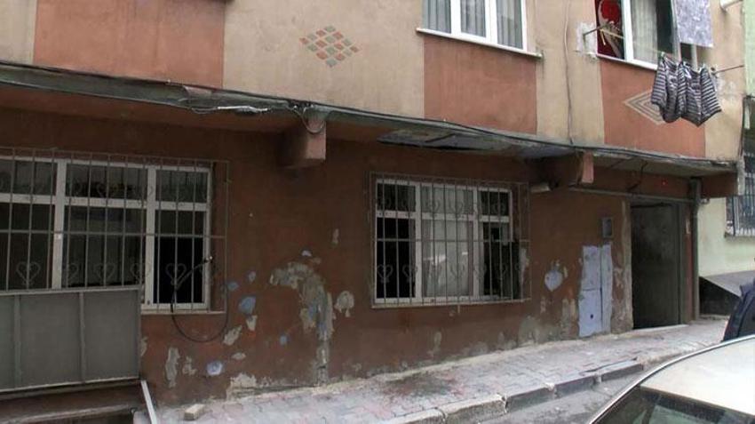 Esenler ve Bayrampaşa'da iki binadaki çatlaklar korkutuyor