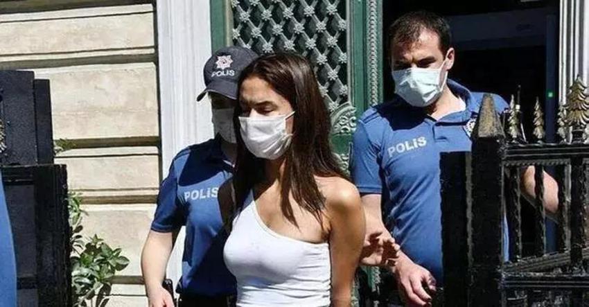 Ayşegül Çınar Furkan Çalıkoğlu'ndan olaylı şekilde boşanmıştı! Yeni aşkı ile boy gösterdi