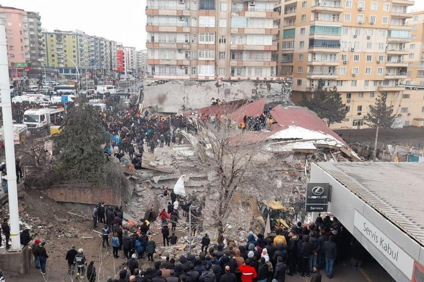 Daniel Craig yardım çağrısında bulundu, milyonlarca sterlin toplandı