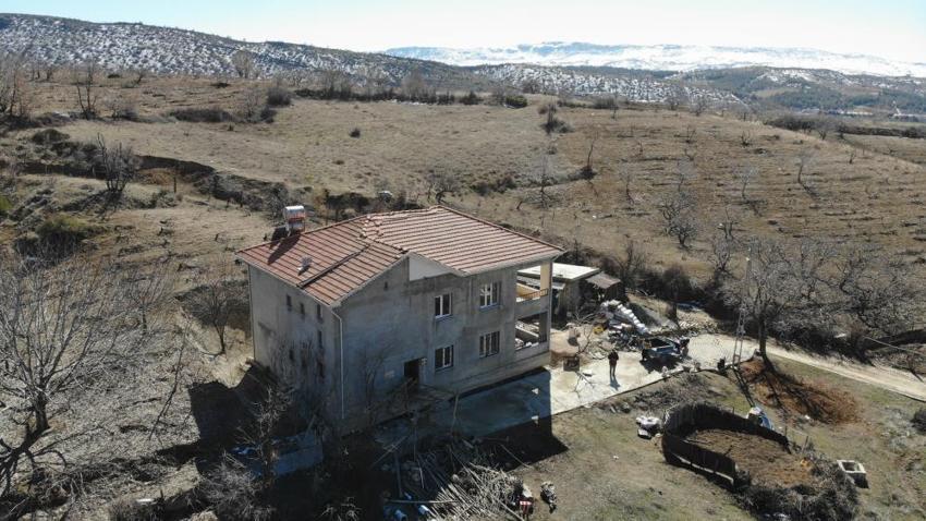 Binalar saniyeler içinde metrelerce yürüdü! Fotoğraflarda ortaya çıktı, görenler inanamadı