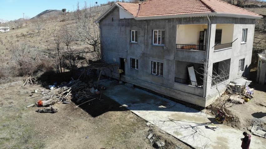 Binalar saniyeler içinde metrelerce yürüdü! Fotoğraflarda ortaya çıktı, görenler inanamadı