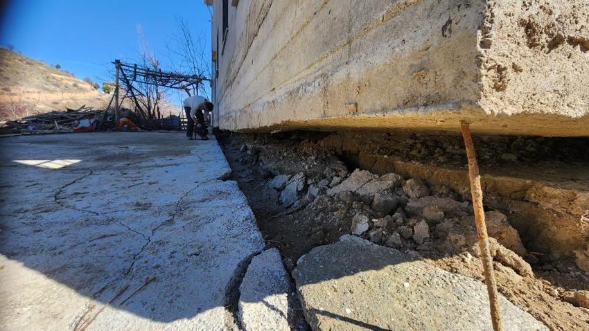 Binalar saniyeler içinde metrelerce yürüdü! Fotoğraflarda ortaya çıktı, görenler inanamadı