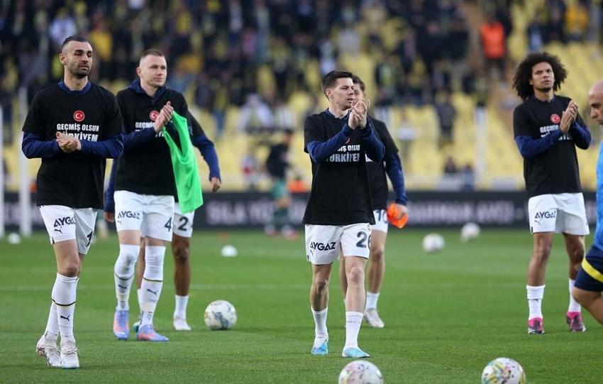 Depremzedelere Fenerbahçe-Konyaspor maçında büyük destek! Gollerden sonra 'Bizim canımız Türkiye'