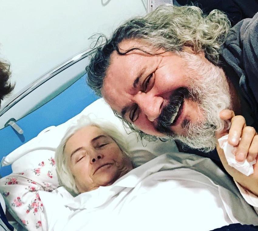 Müfit Can Saçıntı'dan annesine son öpücük!