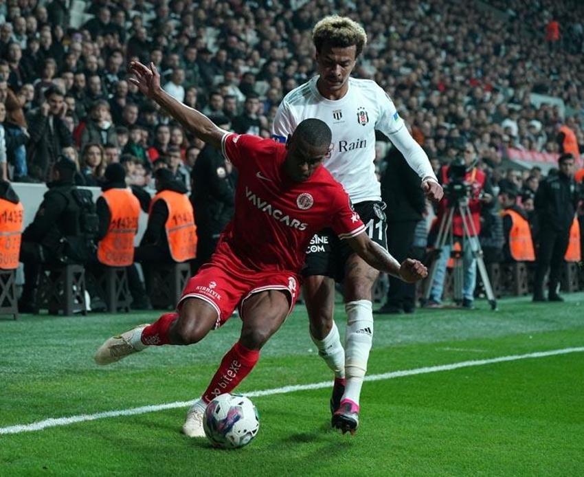Ghezzal ısınırken sakatlandı Cenk Tosun 90+7'de penaltı kaçırdı! Beşiktaş: 0 Antalyaspor: 0