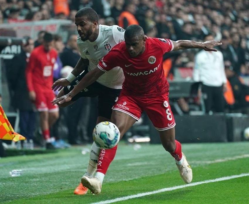 Ghezzal ısınırken sakatlandı Cenk Tosun 90+7'de penaltı kaçırdı! Beşiktaş: 0 Antalyaspor: 0